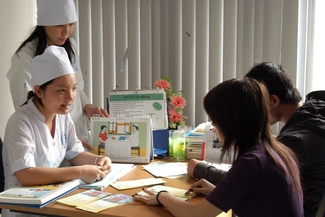 Hỏi-đáp pháp luật: Hỗ trợ xây dựng thí điểm Góc truyền thông về chăm sóc sức khỏe sinh sản vị thành niên và sức khỏe bà mẹ, trẻ em tại một số trường phổ thông dân tộc nội trú